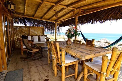 Hostal Oceanic Bungalows