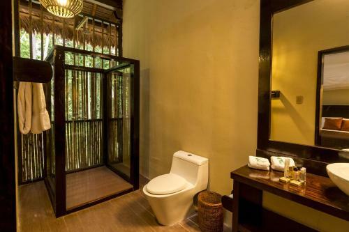 Lodge Tambopata Research Center