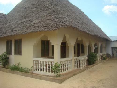 Bed & Breakfast Yellow Beach Bungalow