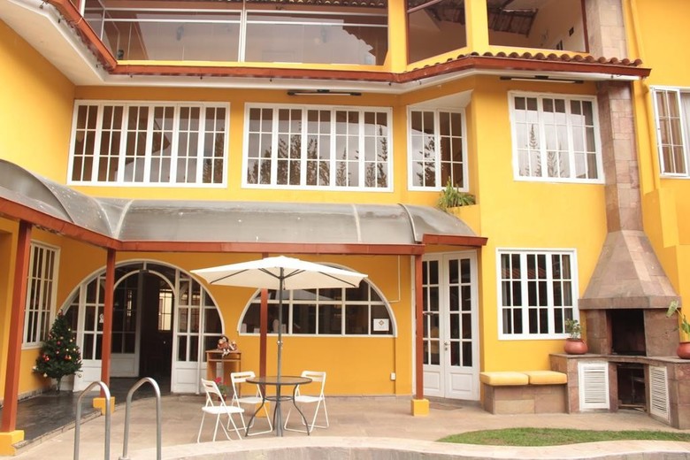 Albergue Hostal Serra Nova