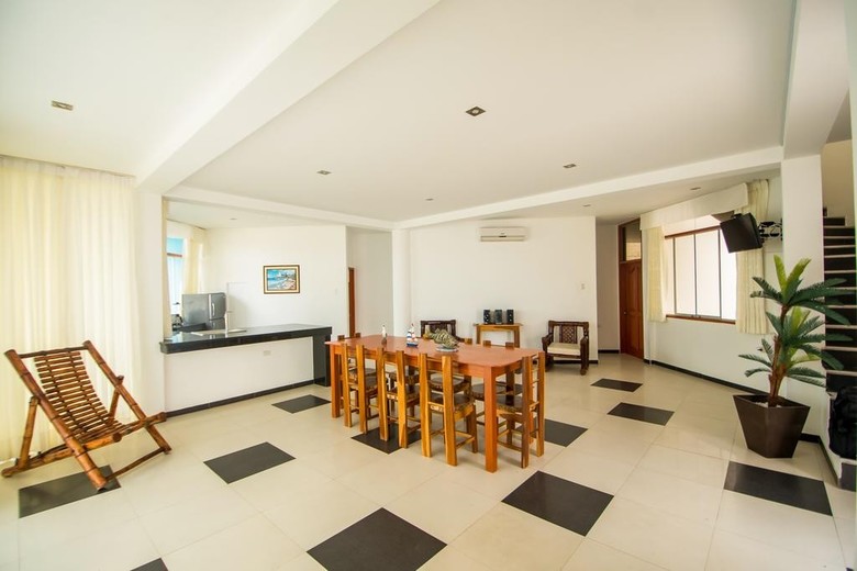 Nauti-k Beach Hotel
