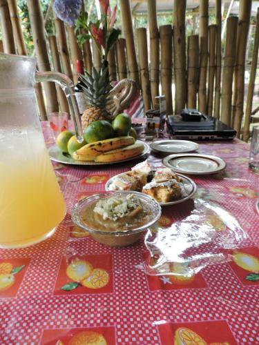 Albergue Hostal Familiar El �ngel Panam� B&B