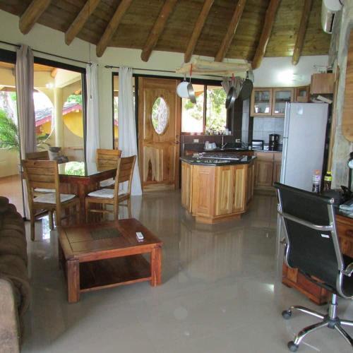 Hotel Vista Coiba Villas & Restaurant