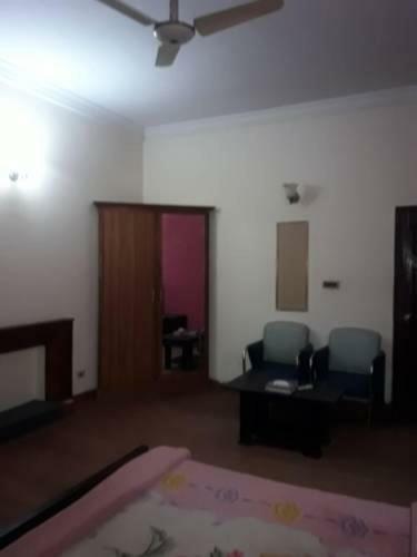 Hostal Travis Luxury Guest House