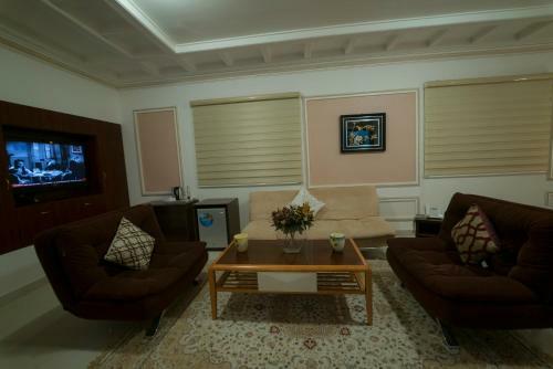 Weekend Hotel & Apartments