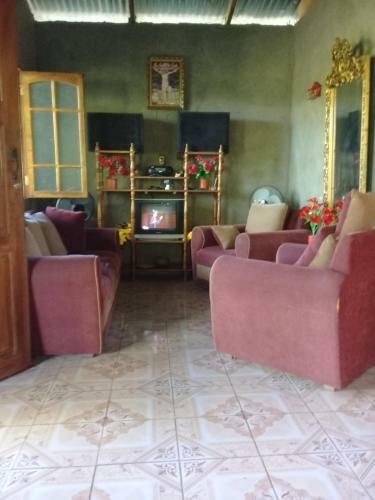 Albergue La Sabana Cheap House