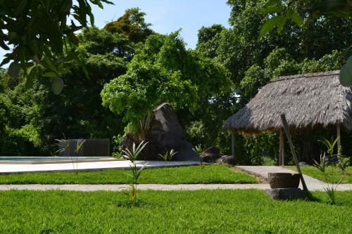 Hotel Manku Lake Paradise