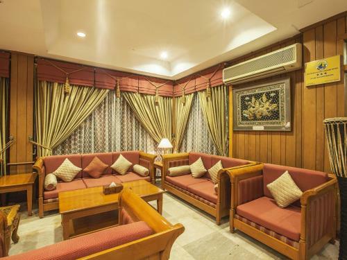 Hotel Aye Thar Yar Golf Resort
