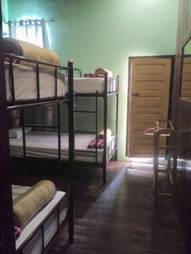 Hostal Golden Myanmar Guest House