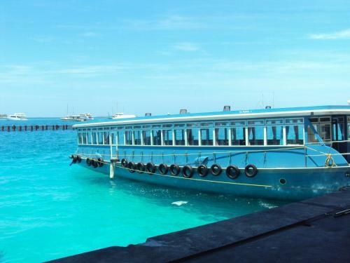 Hostal G 10 Beach Inn