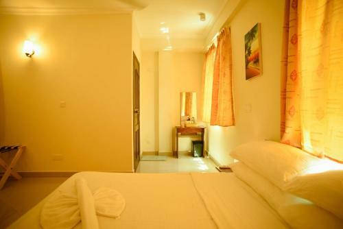 Hostal Beach Grand And Spa