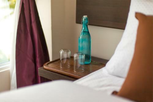 Hostal The White Harp Beach Hotel