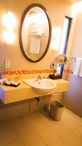 Hulhule Island Hotel