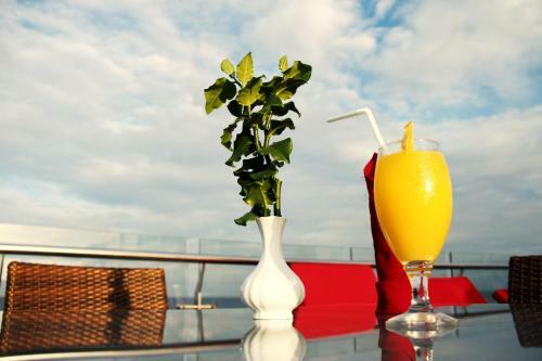 Hostal Rivethi Beach Hotel