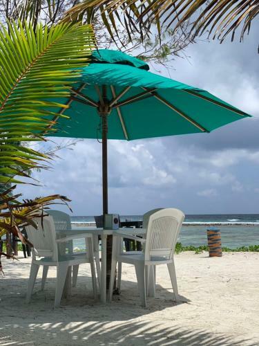 Hostal Rivethi Beach Hotel