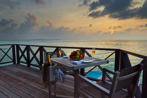 Hotel Kuredu Island Resort & Spa