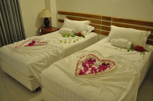Hostal Ras Village