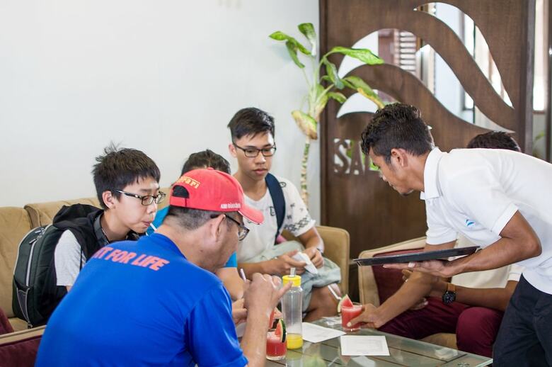 Hostal Salt Beach Hotel