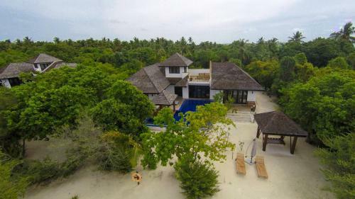 Hotel Hideaway Beach Resort & Spa