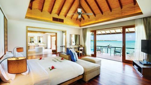 Hotel Hideaway Beach Resort & Spa