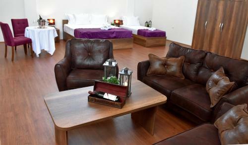 Hotel And Winery Lozar