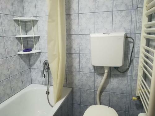 Hostal ***stefani Apartments