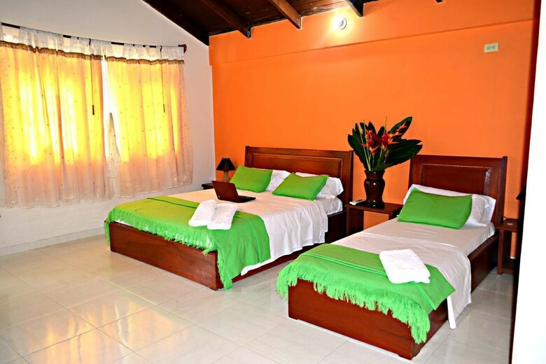 Hotel Caba�as Yakuruna