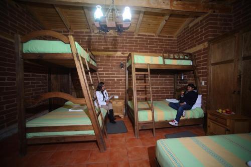 Centro Ecotur�stico Caba�as Never�a