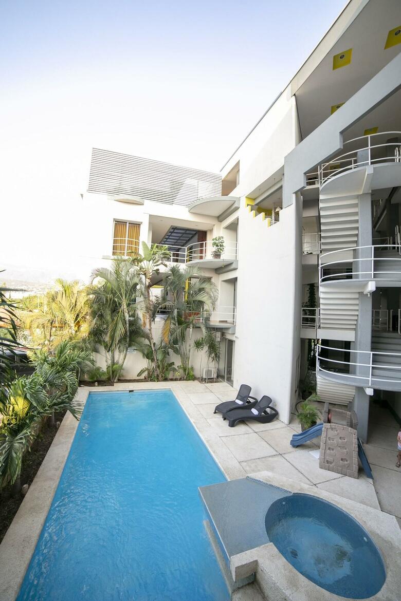 Rs Suites Hotel