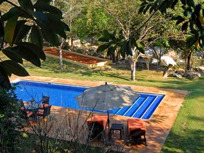 Villa Azalea Inn & Organic Farm