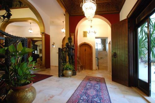 Chateau Des Oliviers Boutique Hotel