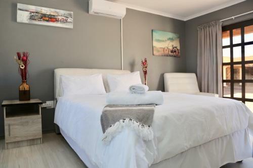 Hostal Joy Guest House Mabote