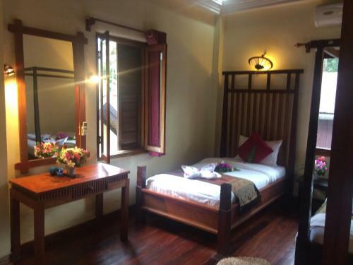 Hostal Chaluenxay Villa
