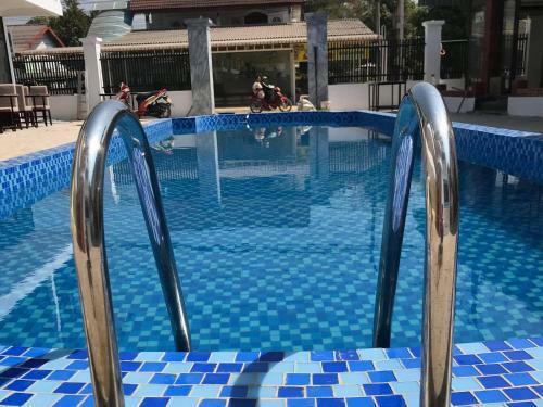 Nana Backpackers Hostel