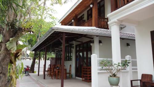Villa Boua Thong Hotel
