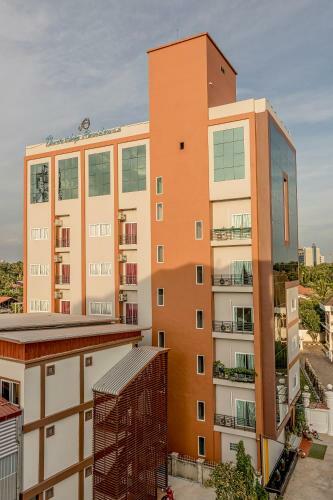Apartamentos Phonethip Residence