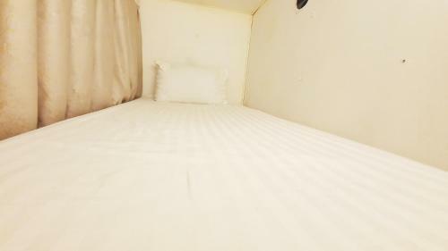 Green Box Capsule Hostel & Hotel