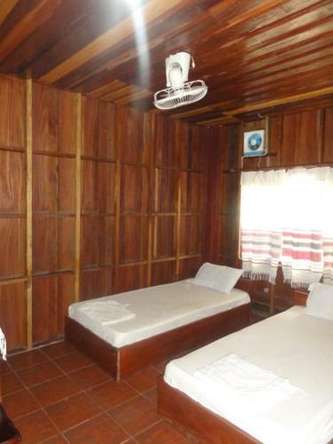 Hostal Zuela Guesthouse