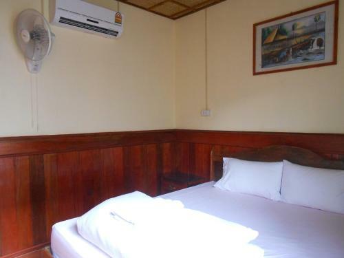 Hostal Zuela Guesthouse