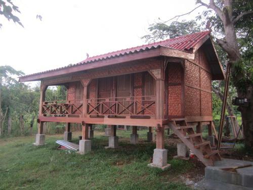 Albergue Don Som Riverside Guesthouse