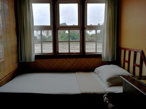 Sala Done Khone Hotel