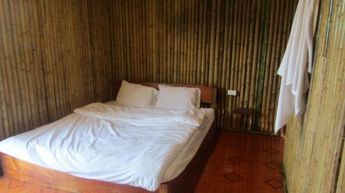 Hotel Chomdoy Bungalow & Restaurant