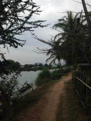 Hostal Mr Phao Riverview Bungalows