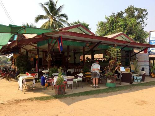 Hostal Nongsak Guesthouse