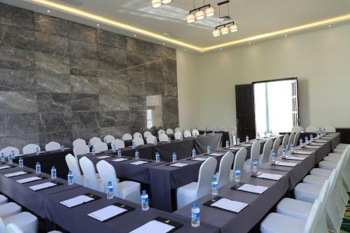 Moding Jing Land Hotel