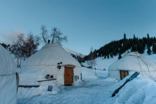 Albergue Jyrgalan Yurt Lodge