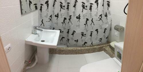 White Hotel & Hostel