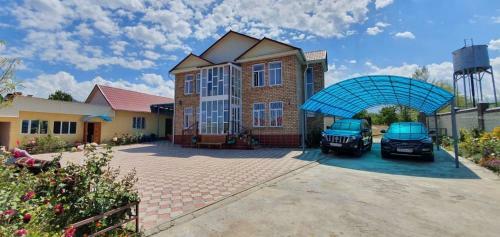Hostal Guest House Ugra