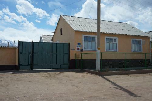 Guesthouse Gulmira