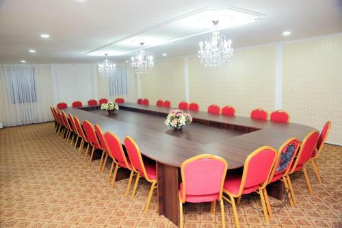 Aska Hotel